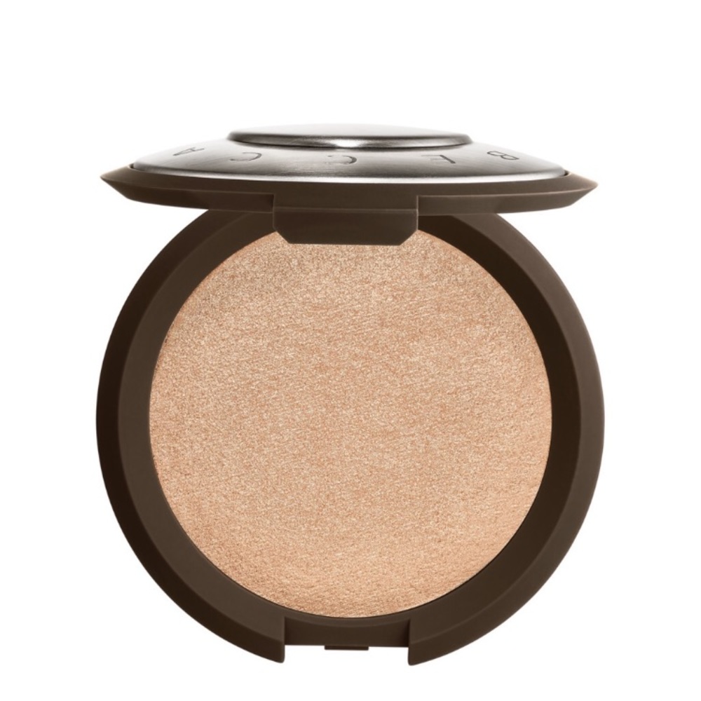 NWT Becca highlight in Opal shimmering skin